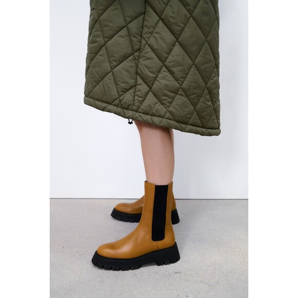 Brown Black Zara Leather Lug Sole Chunky Chelsea Boots (NWT)